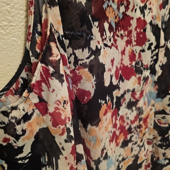 Lane Bryant  Floral Plus Size Tank Top - Picture 7 of 8